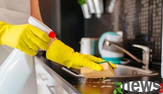 Dirt is easy to hide in the kitchen. Nine tips to help you clean the kitchen