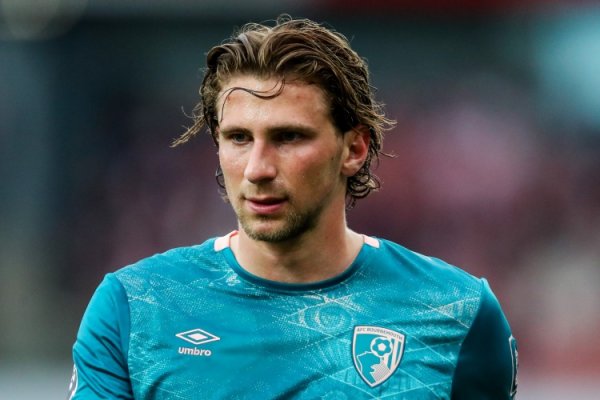 RMC: Paris s first offer for Zabani is less than €50 million, Bournemouth asks for €75 million