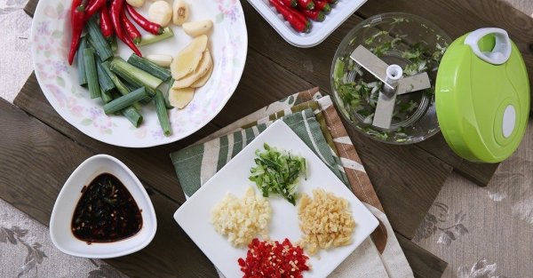 Kitchen supporting role ginger garlic not only helps food to improve taste, prevents colds, anti-aging, increases immunity...more health benefits