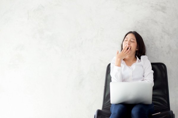 Want to sleep as soon as spring comes? The cause of large temperature difference and body moisture evil. Chinese doctors share 5 tricks to improve 