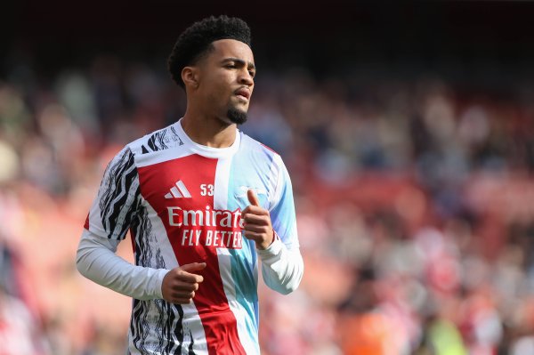 Romano: Arsenal renewed his contract with Envanéri to make progress, communicate with him about playing time
