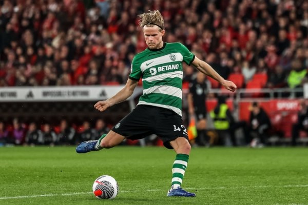 British media: Manchester United still wants Portuguese midfielder Jurmander, but will face Juventus  competition