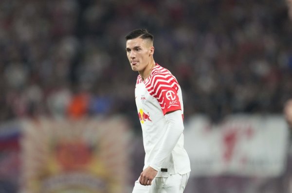 Romano: Newcastle closely monitors Sesco s situation and has learned about the transfer fee required for the transaction