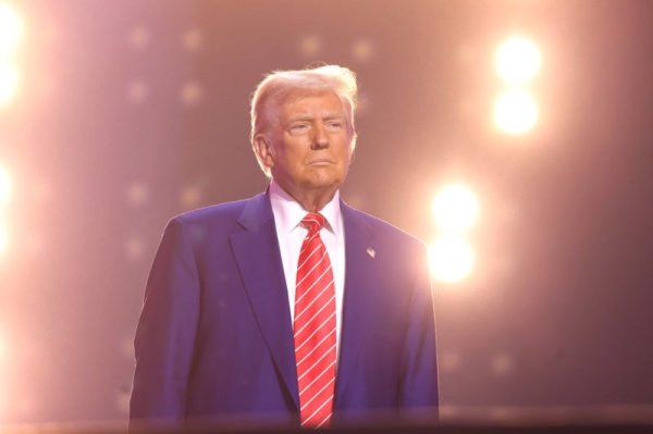 New York: Trump intervenes in corporate operations and becomes the global chip industry chief