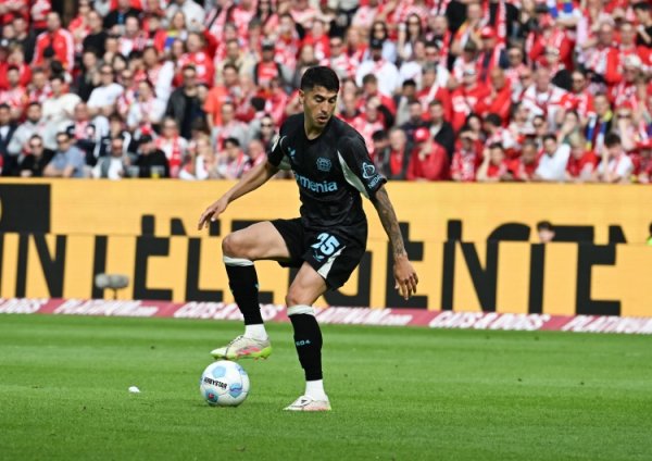 Reporter: Pharmaceuticals are still waiting for Jeddah national quotes Palacios. If postponed, they will consider the Premier League quotes.