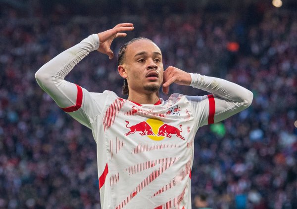 Reporter: Simmons  transfer deal is about to be finalized, but he will not be Tottenham s last sign this summer
