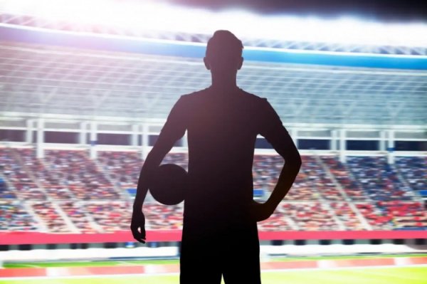 Sun: The father of a Premier League star is accused of drunken assault on women in a bar