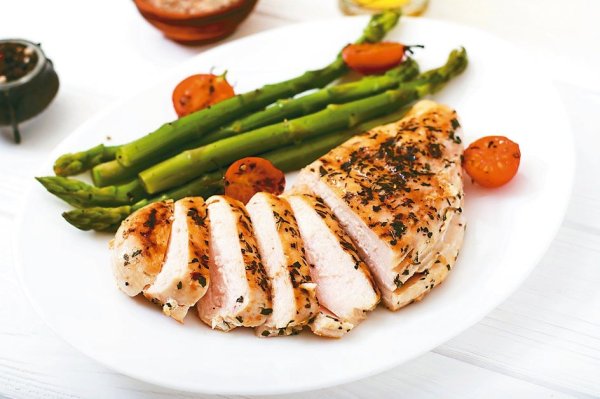 Is it healthy to eat roasted chicken? Nutritionists reveal food advantages and 3 hidden health risks