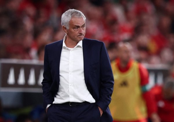 Mourinho: Benfica elections have put pressure on players, but today s performance is not a big problem