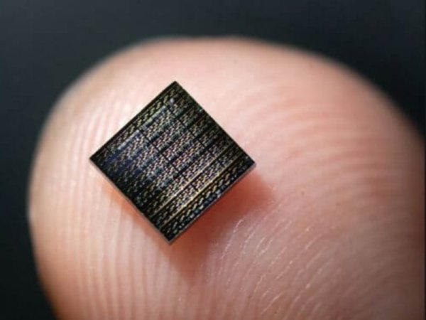 Mimicking brain reactions, new artificial neural chip debuts